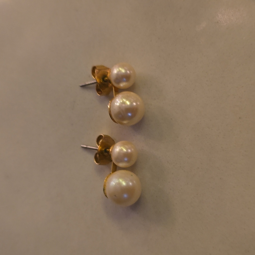 Vintage faux pearl earrings
